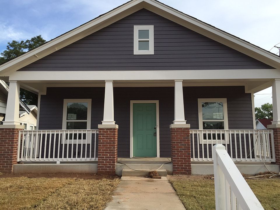 1st image of 147 NE 15th St