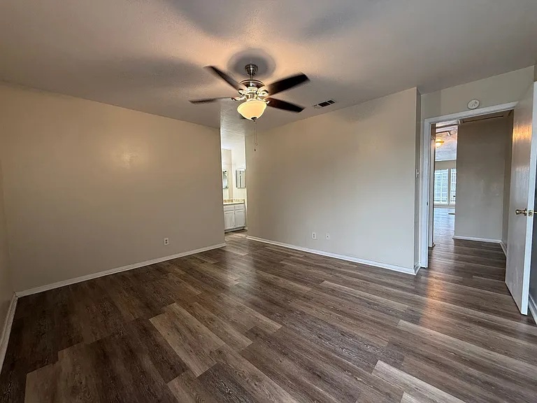 1001 Todd Ln — Photo 7