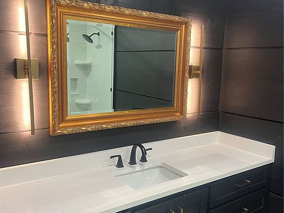 4th image of 422 Happy Landing Rd