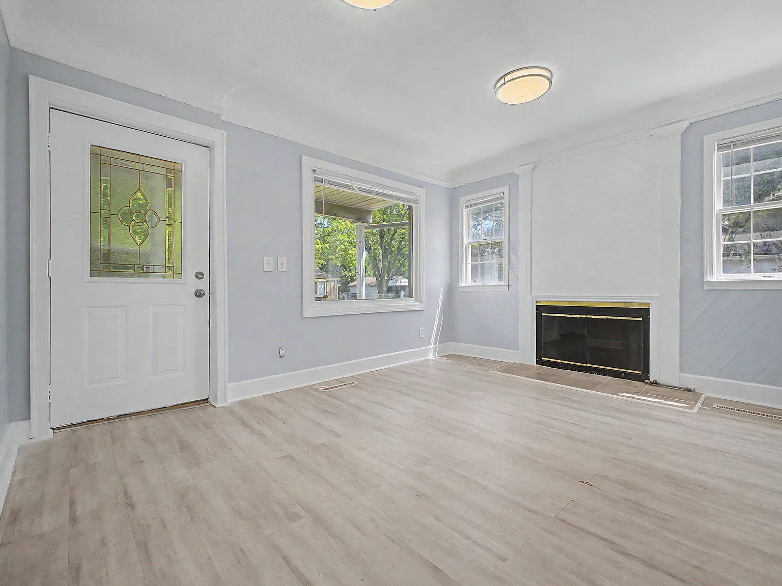 3 bed, 1292 sqft, $1,800 — Photo 3