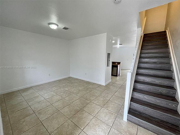 3rd image of 430 SE 32nd Ave #0