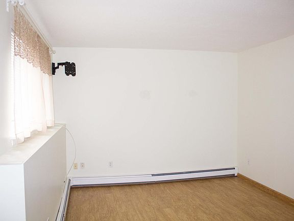 3rd image of 53 Whitman Ave