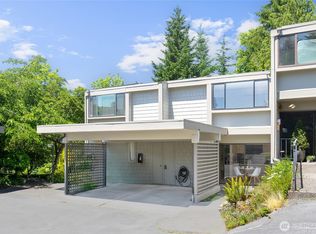 22707 Lakeview Dr APT G2, Mountlake Terrace, WA 98043