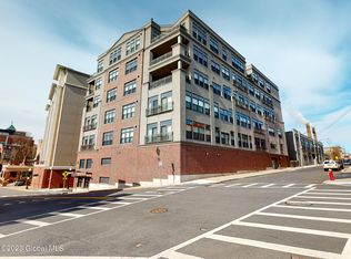 17 Chapel St APT 404, Albany, NY 12210