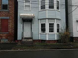 13 101st St, Troy, NY 12180