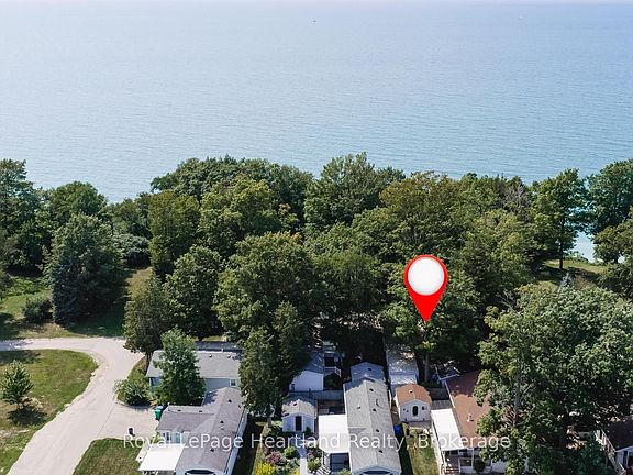 2nd image of 28 Iroquois Ln