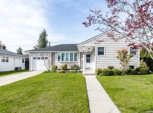 2169 Jeffrey Dr, Bellmore, NY 11710