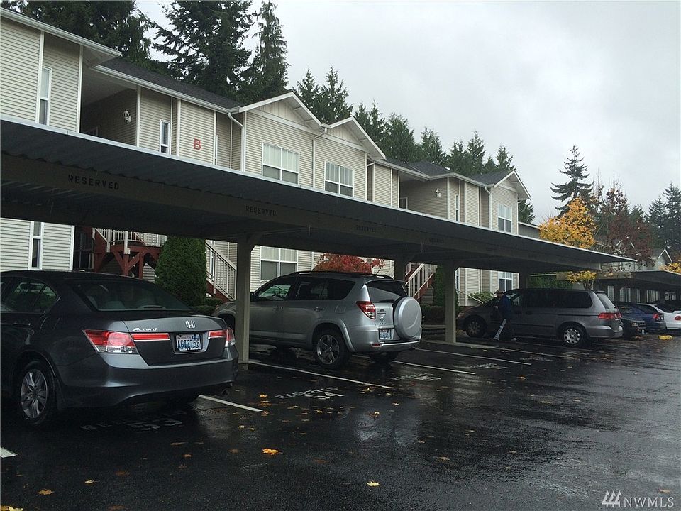 1st image of 4217 164th St SW #B105