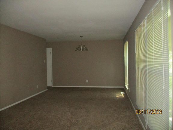 2nd image of 4895 Parkton Pl