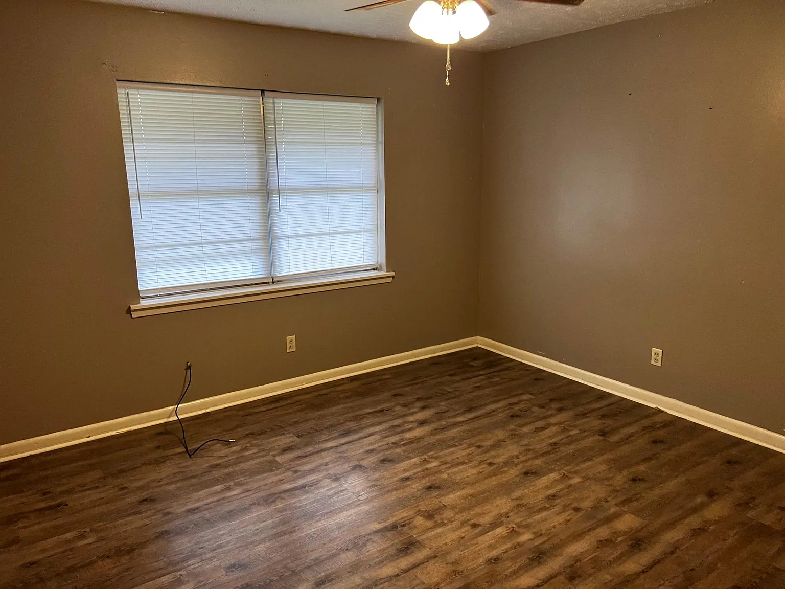 704 Highpoint Dr — Photo 4