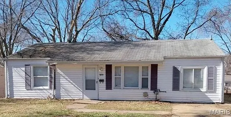 9819 Vickie Pl — Photo 1