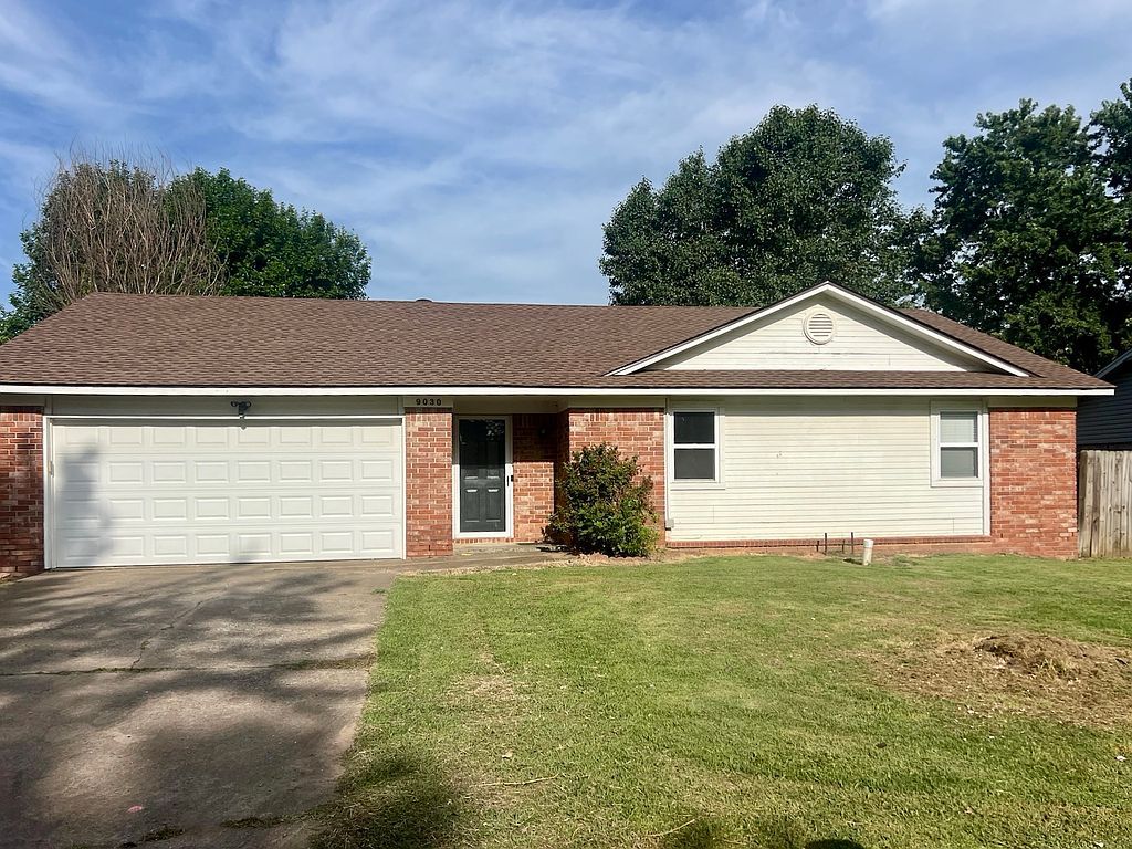 9030 Bryn Mawr Cir - Property Image