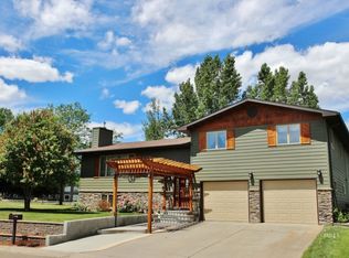 71 Neuhardt Dr, Miles City, MT 59301