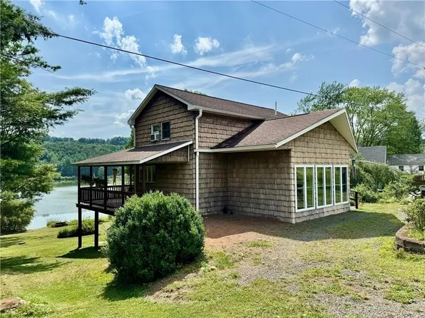 61 Country Pl, Nineveh, NY 13813