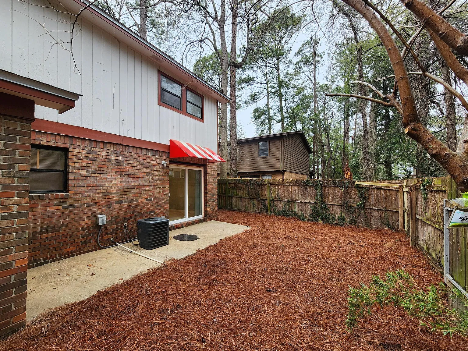 3693 Donovan Dr — Photo 4