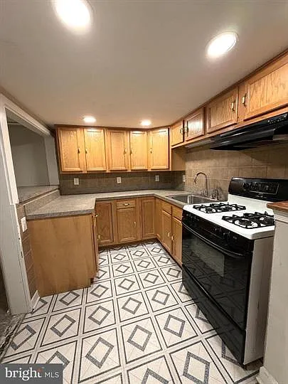 202 W Edgevale Rd #B — Photo 10