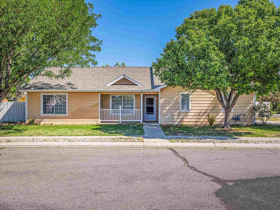 1st image of 2980 1/2 Redbud Ct