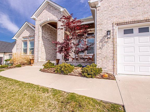 2nd image of 9848 Laurel Oak Dr