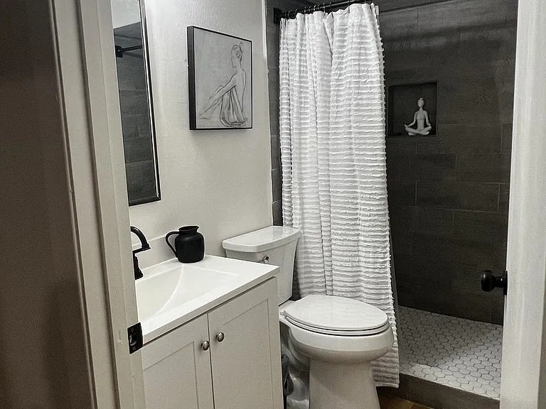 Dalmatian Dr — Photo 10
