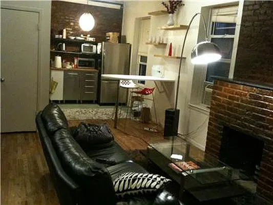 Rented by Bank Neary | media 22