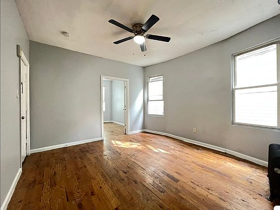 4th image of 635 S 19th St #4