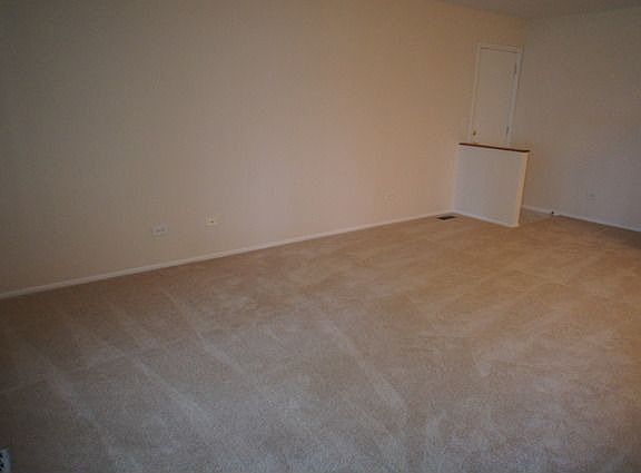 3rd image of 2462 Brunswick Cir APT D