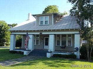 231 4th St, Ayden, NC 28513