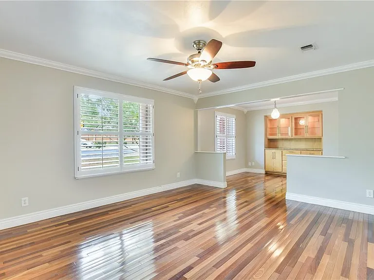2501 Hancock Dr — Photo 5