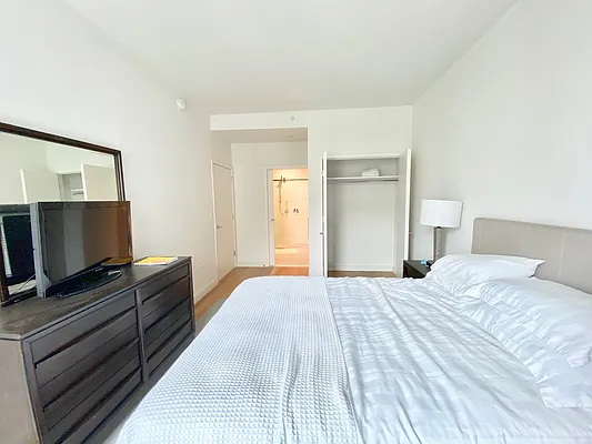 Rented by Zjama Realty Corp | media 10