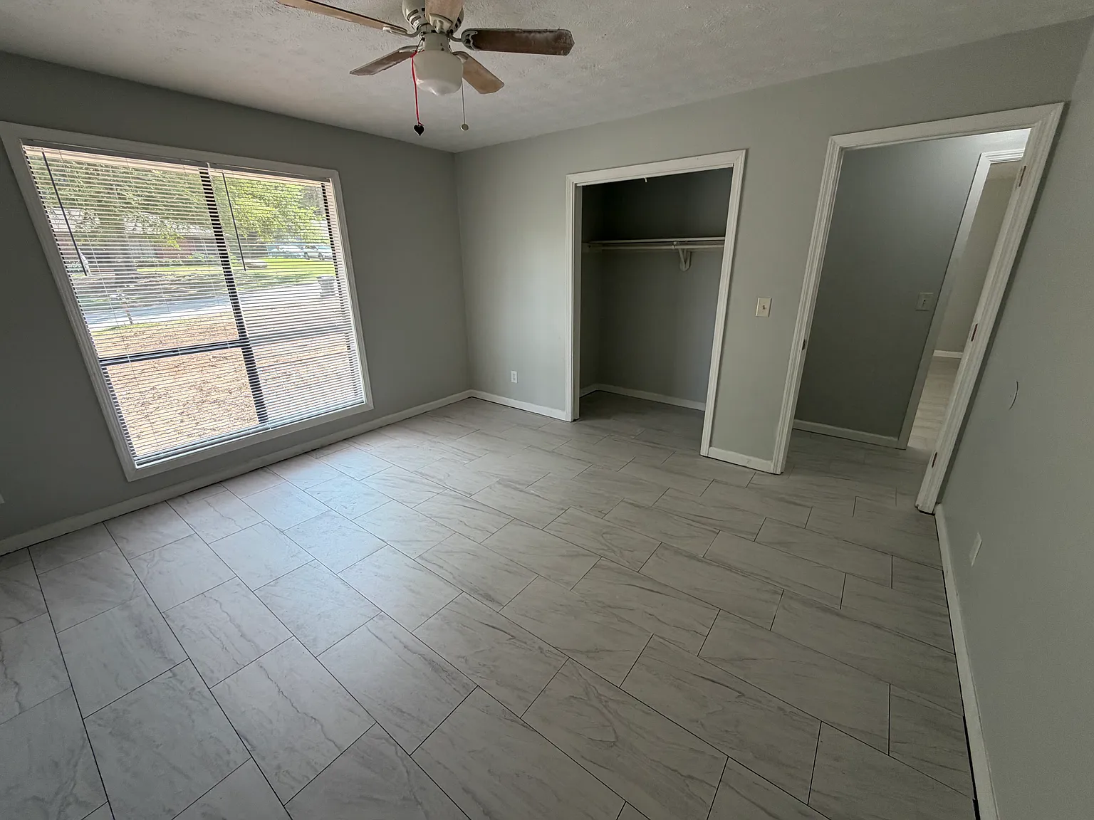 2 bed, 950 sqft, $1,695 — Photo 2
