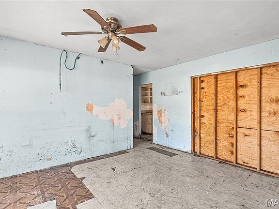 4th image of 9226 Bataan Dr