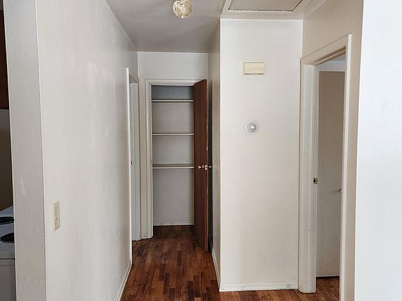 4th image of 837 Rainbow Dr #B