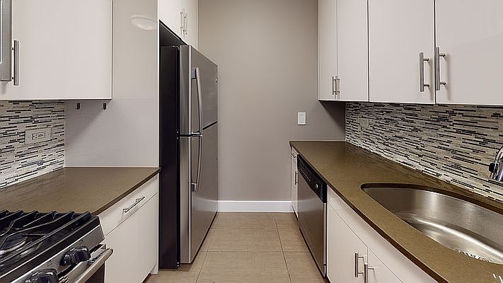 1st image of 175 E 96th St APT 29K