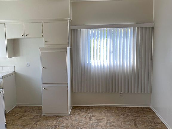 3rd image of 401 E Harvard St #6