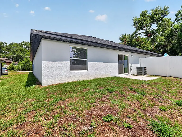116 Dewitt Ct — Photo 20
