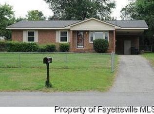 2031 Buckhorn Rd, Fayetteville, NC 28304
