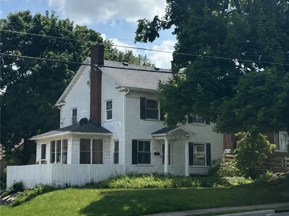 534 E Maple St, North Canton, OH 44720