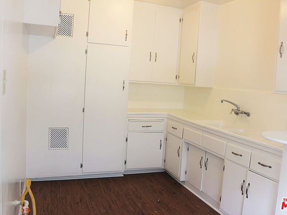 2nd image of 183 W Elmwood Ave #A