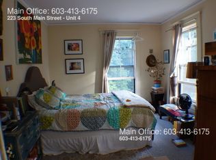 223 S Main St APT 4, Newmarket, NH 03857