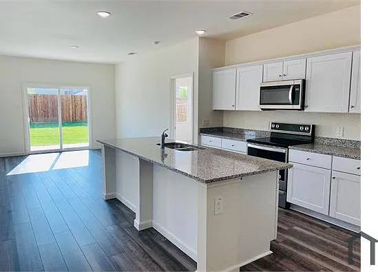 791 Camden Dr — Photo 6