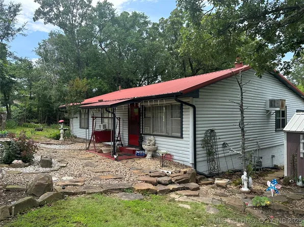 167 E 2nd St, Eufaula, OK 74432