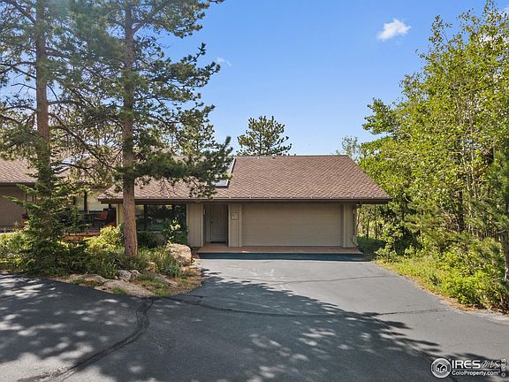3rd image of 52 Aspen Ln