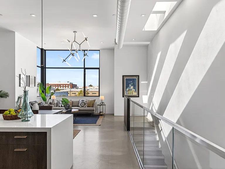 811 Folger Ave — Photo 6