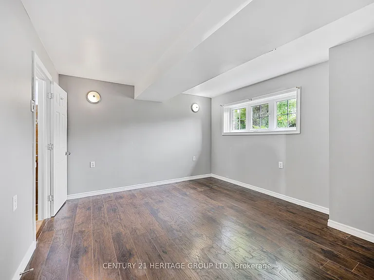 51 Burbank Cir #BASEMENT — Photo 21