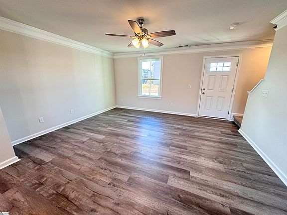 4th image of 202 Castlebrook Dr
