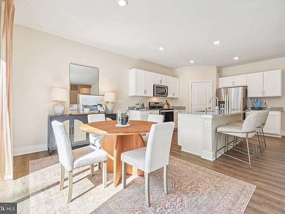 7th image of this home