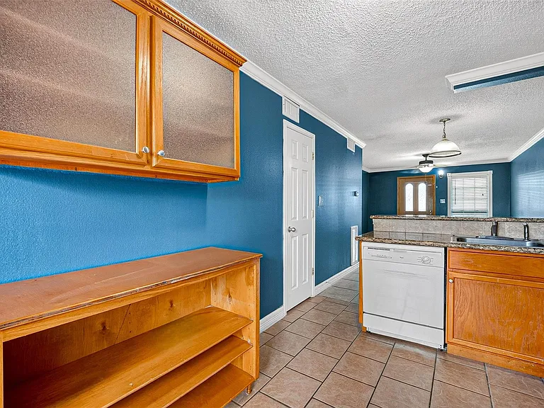 1220 Shadowdale Dr #6 — Photo 12