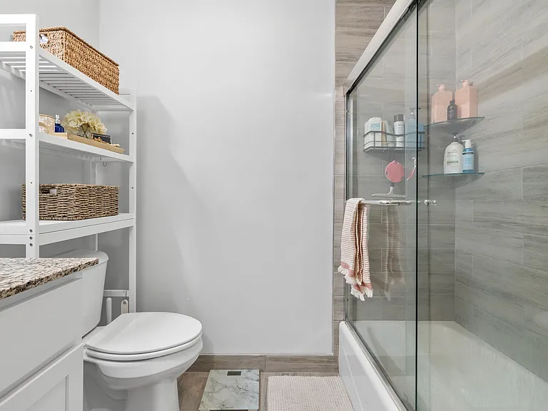 12 Parmenter St #4F — Photo 10