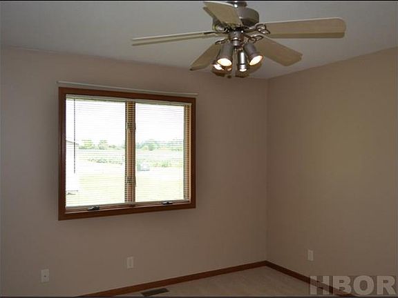 5th image of 721 Apple Blossom Ln #U