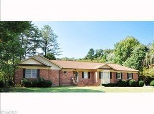 3801 Banoak St, High Point, NC 27265